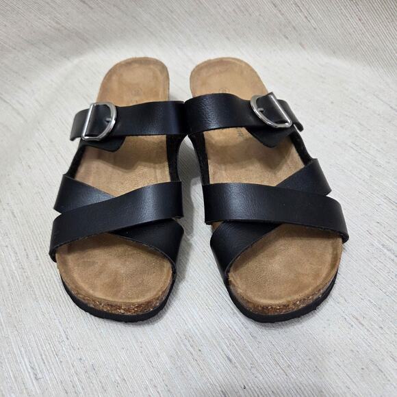 Stoney River Woman's Black Sandals with Memory Foam Foot Pads size 9 - Picture 7 of 8